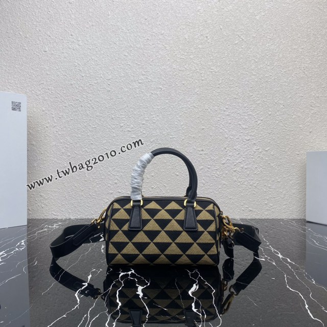 Prada專櫃新款刺繡織物包小號手提肩背女包 1BB846 普拉達刺繡枕頭包 csp1649